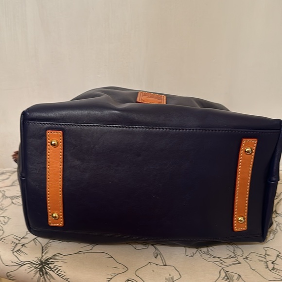 Handbag - Picture 6 of 11